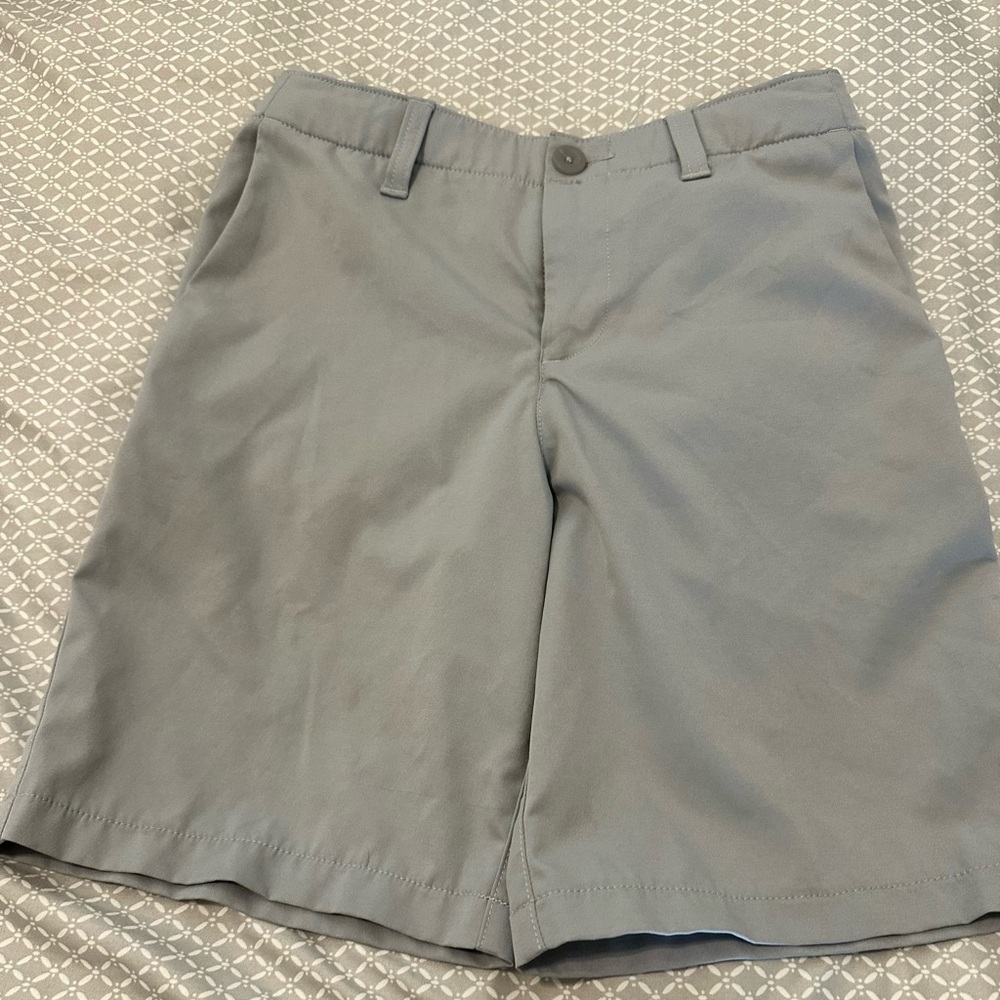 Under armour boys gray shorts size 12